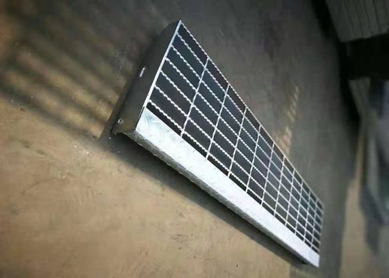 Tangga Stainless Bergerigi Tapak Steel Grating