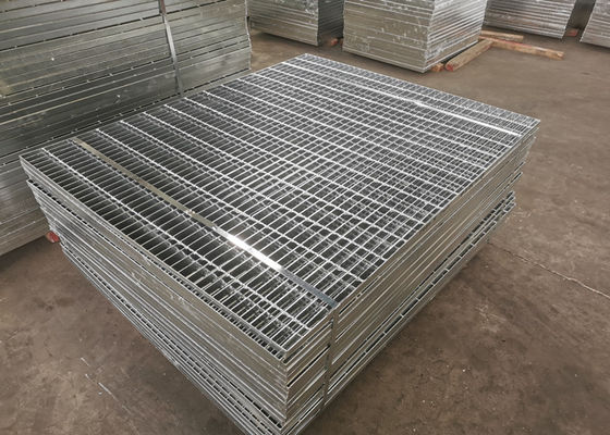 Baja Karbon Q235 Catwalk Steel Grating 75x10mm Anti Korosi