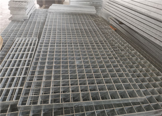 Q235 Rectangular Steel Driveway Grating Grating 90mm Anti Korosi