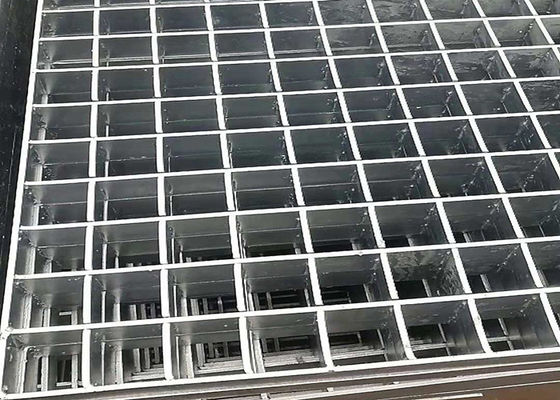 Hot Dip Galvanizing Toothed Stainless Steel Bar Grating Untuk Pabrik Semen