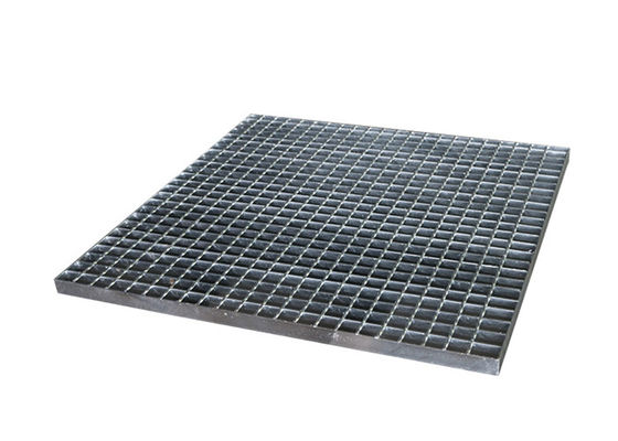 Tapak Tangga Kisi Bar Bergerigi 40x5mm Untuk Teknik Kota
