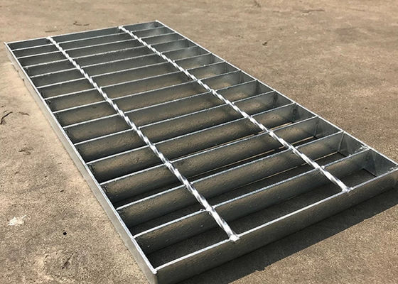 Q235 Bergerigi Hot Dip Galvanized Steel Grating Platform 65x5mm