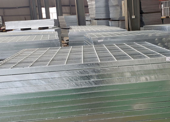 Tapak Tangga Kisi Bar Bergerigi 40x5mm Untuk Teknik Kota