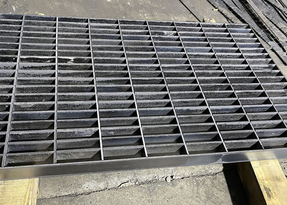 Plain Weave Welded Steel Grating Platform Bangunan Galvanis 50x5mm