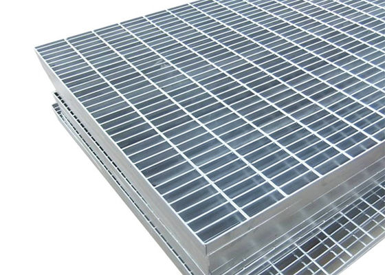 Warna Perak 316 Stainless Steel Floor Grating 100mm * 6mm Untuk Pembangkit Listrik
