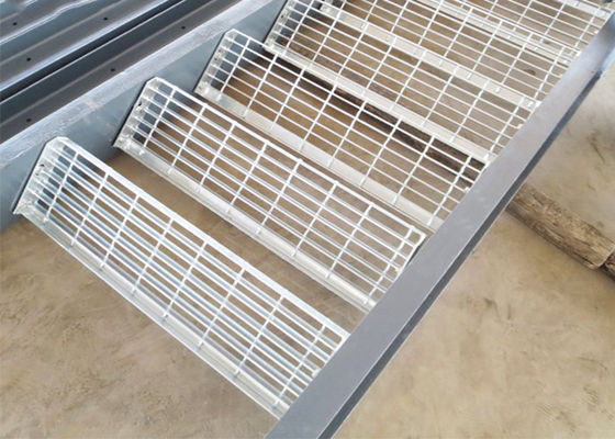 Lembaran Polos 10mm Tebal Catwalk Steel Grating Untuk Pabrik Kimia