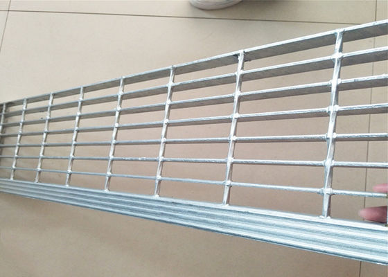 Lembaran Polos 10mm Tebal Catwalk Steel Grating Untuk Pabrik Kimia