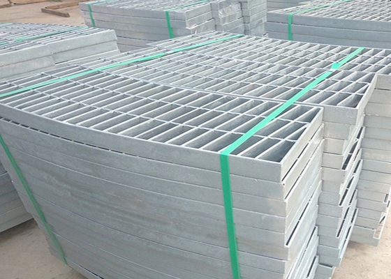 Anti Korosi Dilas Steel Grating 40 * 3mm Aluminium Metal Grid Flooring