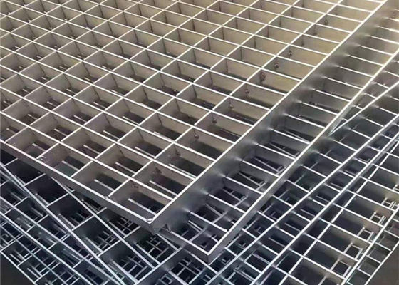 Anti Korosi Dilas Steel Grating 40 * 3mm Aluminium Metal Grid Flooring