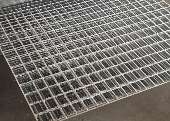 Anti Skid Q345 Welded Steel Grating 1250mm Lebar Hot Dip Galvanis