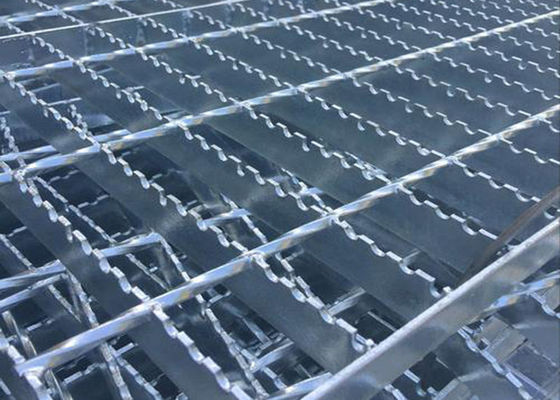 2m Lebar Anti Slip Q235 Heavy Duty Steel Grating Tooth Berbentuk