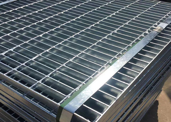 Park Drain Catwalk Metal Grating 30X100mm Resistensi Dampak Ringan