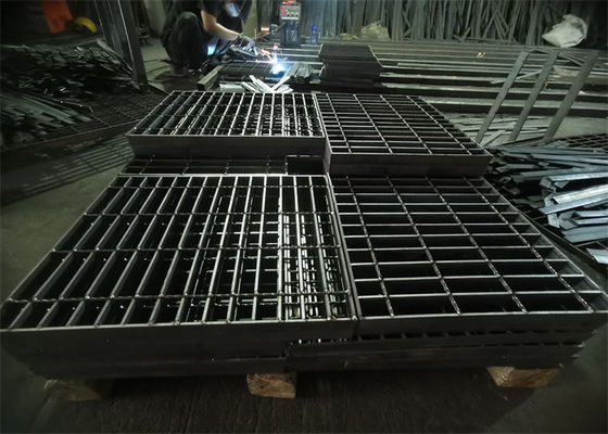 Tahan Karat Tiriskan Penutup Baja Grating Plate 50mm Metal Grate Untuk Deck