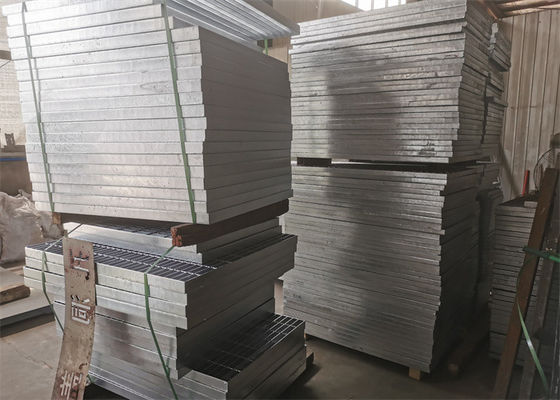 Tahan Karat Tiriskan Penutup Baja Grating Plate 50mm Metal Grate Untuk Deck