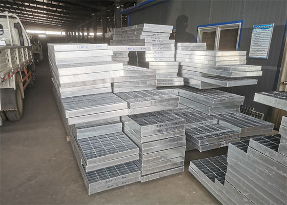Anti Slip Platform Welded Steel Bar Grating Perlindungan Korosi 1000x6000mm