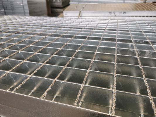 Tangga Anti Korosi Tapak Steel Grating 200mm ISO9001 Disetujui