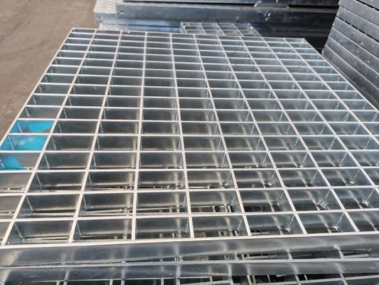 Tangga Anti Korosi Tapak Steel Grating 200mm ISO9001 Disetujui