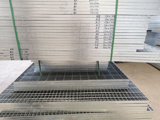 ODM Hot Dip Galvanizing Compound Steel Grating 1m Width T4 Type Factory Outdoor