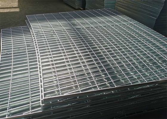 Tiriskan Kota Q345 Steel Driveway Grating Grating Tipe Bergerigi
