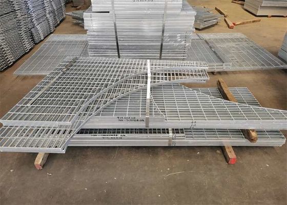 Hot Dip Galvanized Steel Driveway Grating Grating 25 * 3mm Bentuk Disesuaikan