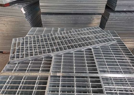 Q235 Skid Proof Galvanized Driveway Grates Struktur Ringan 32x5mm