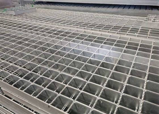 Tangga Platform Industri Tapak Kisi Baja Tebal 5mm Untuk Jembatan Kereta Api