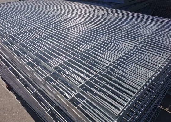 Hot Dip Galvanized Stair Tapak Steel Grating 60mm Gaya Bergerigi