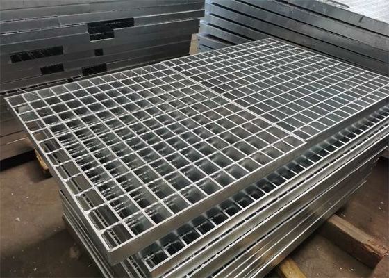 Q235 Skid Proof Galvanized Driveway Grates Struktur Ringan 32x5mm