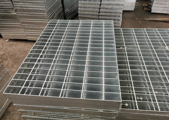 1000mm * 300mm Hot-Dip Galvanized Steel Stair Trotoar Welded Steel Grating