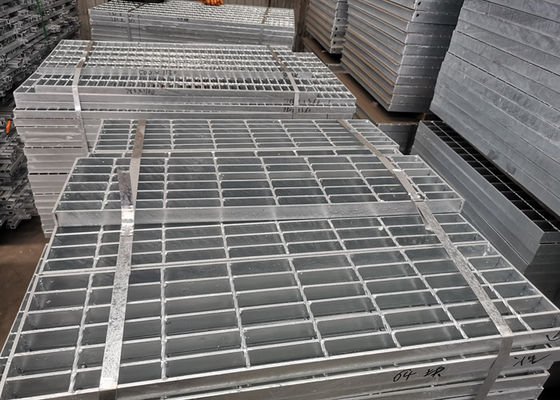 Galvanis 304 Stainless Steel Bar Grating 90mm Untuk Platform Penyimpanan Farmasi