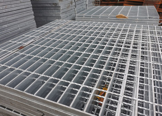 Galvanis 304 Stainless Steel Bar Grating 90mm Untuk Platform Penyimpanan Farmasi