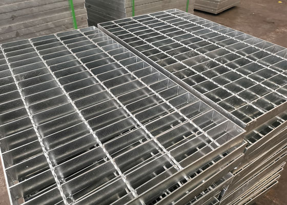 Q235 Bergigi Flat Steel Galvanized Parit Grates Tahan Karat
