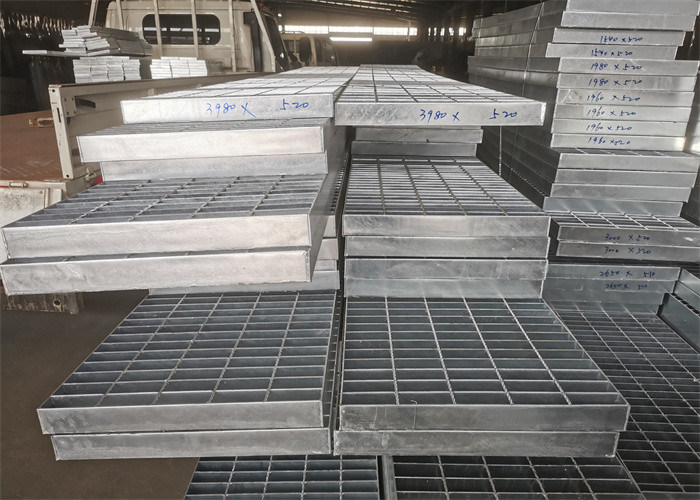 Anti Slip Platform Welded Steel Bar Grating Perlindungan Korosi 1000x6000mm