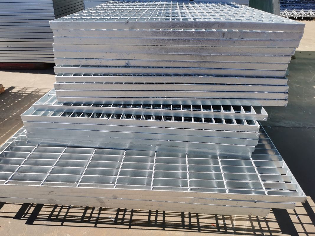 32 * 3mm Workshop Weld Stair Tapak Steel Grating Skid Proof Anti Ledakan